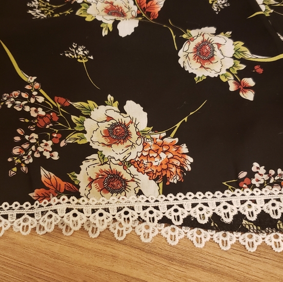 NWT romper - Picture 2 of 7